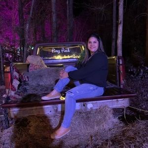 Meet your Posher, Lucila